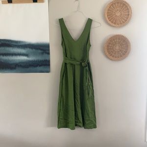 EUC Lush Linen Open Back Dress W Tortoise Shell